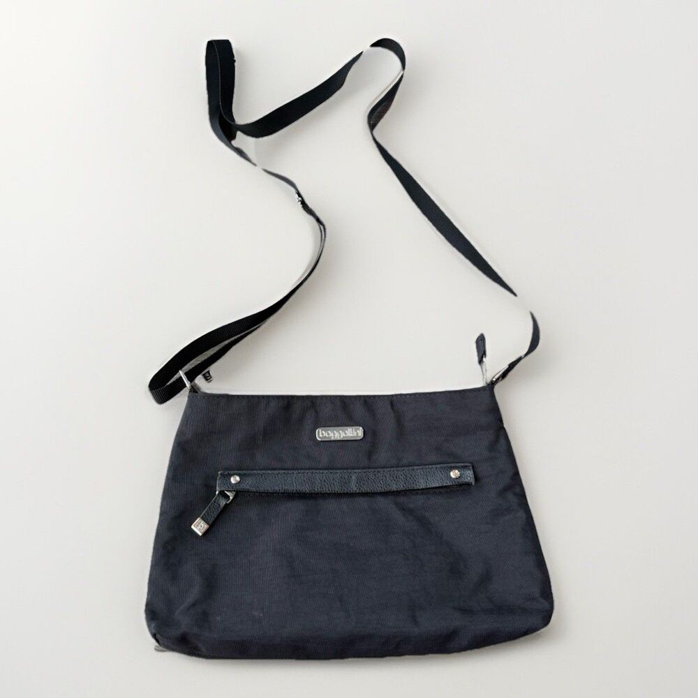 Baggallini Black Crossbody Bag Travel Purse Nylon 7x10